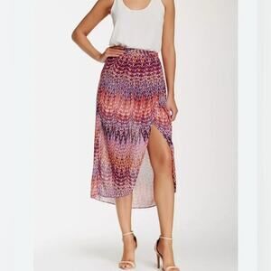 - NWT-Laundry by Shelli Segal- Asymmwtrical Tulip Skirt- 12